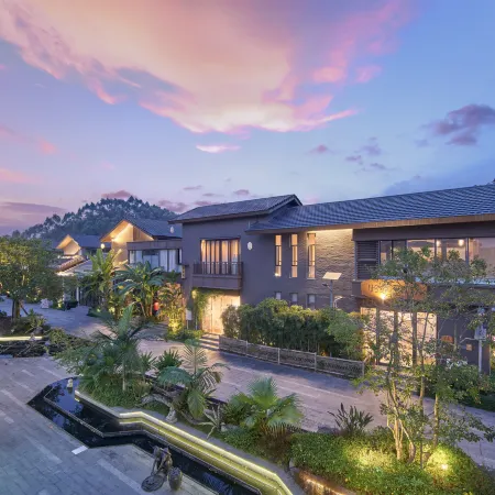 Juzhiju Designer B&B (Xinxing Zen Town Branch)