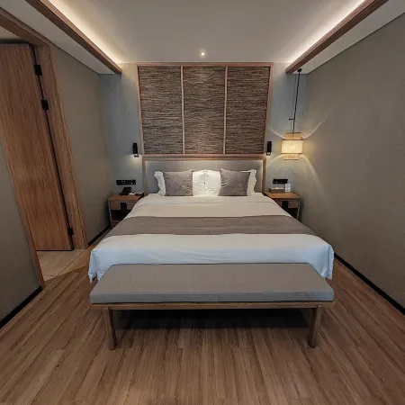 Dengfeng Zhongzhou Intermega Shaolin Hotel