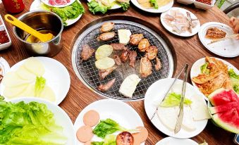 Qingcheng Mountain Yujian Forest Private Soup Homestay