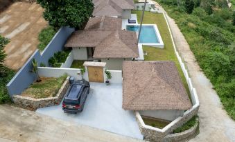 Designer's Delight: Lilly Belle: 4 Bed Pool Villa