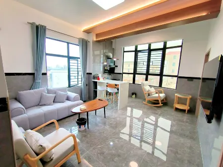 Zhanjiang Jianyi Seaview Homestay Отели рядом с достопримечательностью «Naozhou Lighthouse»