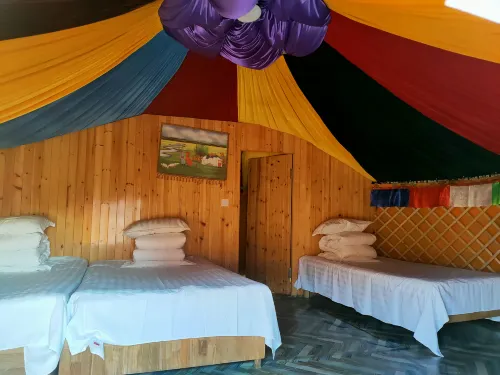 Qiqige Family Guesthouse