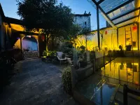Moke Hostel Hotels in Xidi Scenic Area