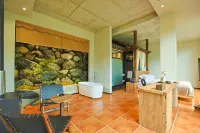 Nanxi · Spring Breeze Ten Miles Wild Luxury Resort Manor (Shennongjia Muyu) - Pools