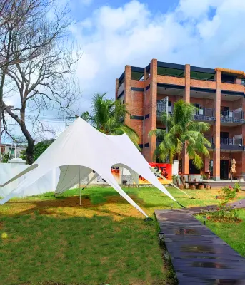 Hetian Garden Boutique Hotel (Lingshui Xiangshuiwan Branch) is close to Boundary Island Các khách sạn gần Boundary Island