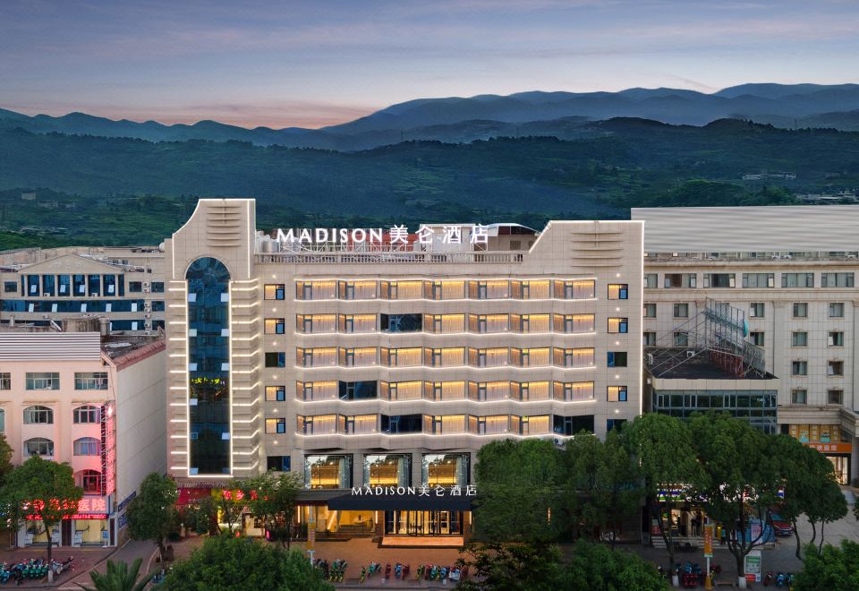 hotel overview picture
