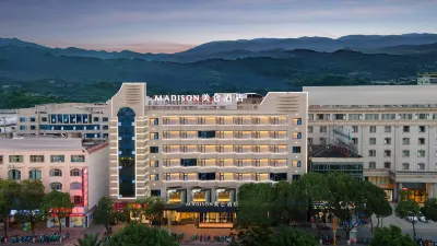 MADISON โรงแรมใกล้Qiwen Fashion Pedestrian Street