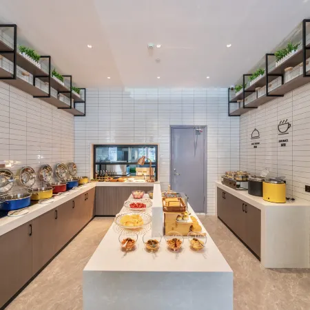 Ease Hotel · Zhi (Liyang Urban Area Wuyue Plaza)