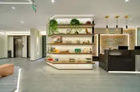 The Moonlit Temple Hotel (Wenzhou Longwan International Airport Branch)