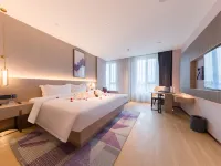 Lavande Hotel (Pingyuan Gongqingtuan North Road) - parking