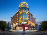 eLong Xicheng International Hotel (Beijing Dacheng Road Jinghui Plaza) Hotels near Joy Water Rubik