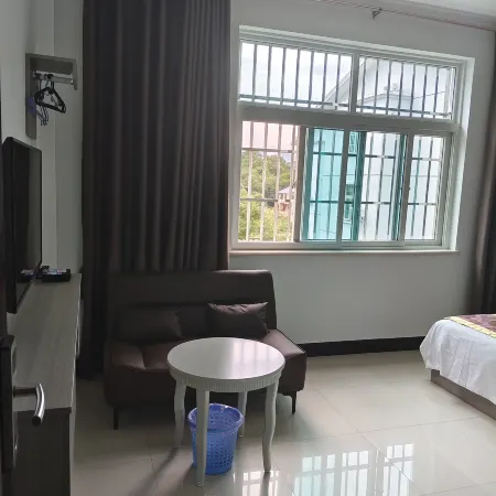 Zhixian Hotel