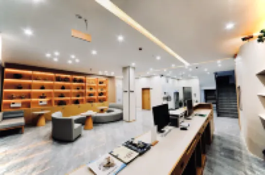 Four Seasons Oxygen-Rich Manor