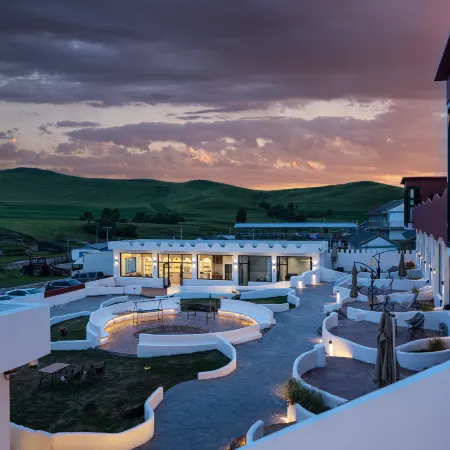 Nalan Tianye Homestay (Fengning Bashang Grassland China Horse Town Tourist Resort) Hotels in Fengning