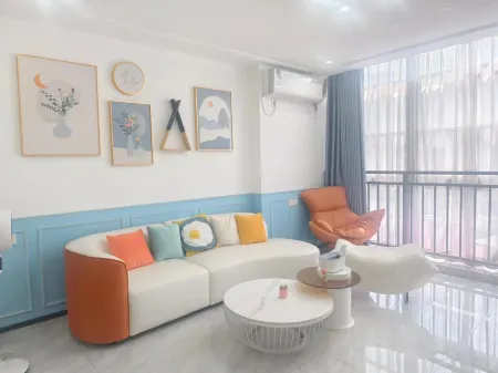 Longnan Yihan Homestay Отели рядом с достопримечательностью «Binjiang Square»