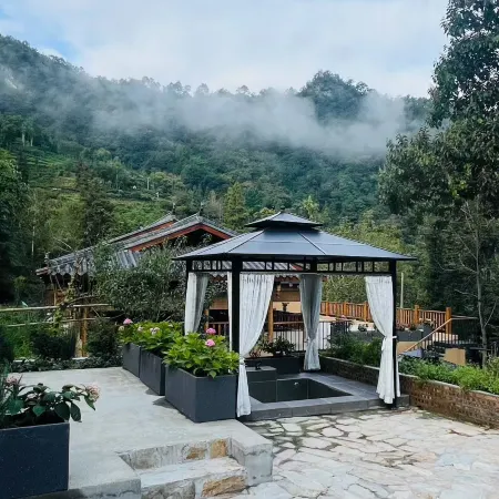 Pingwu Xulan Yunjian Homestay