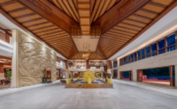 GEM Hotel (Dongfang Haitang Park)