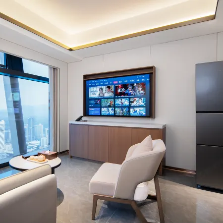 Yunlu Serviced Apartments (Shenzhen Luohu Port Dongmen Old Street Branch) Отели рядом с достопримечательностью «Станция метро Guomao»