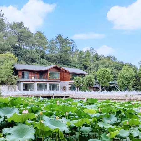 Guanhexuan Homestay (Huangjiawan Scenic Area)