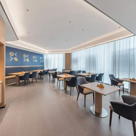 Huanman Hotel