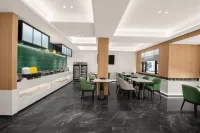 Elong Anyun Hotel (Wuyuan High-Speed Railway Station) - Parking