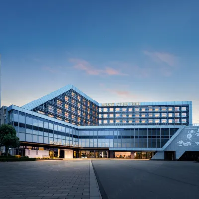 Atour Hotel（Kunming Old Street Cuihu South Road）V3.6 Hotels near Military School