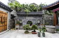Guchi·Yimu Siwei Homestay (Maoshan Oriental Salt Lake City Branch) Hotels in Oriental Saltlake Resort