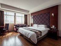 怡莱酒店(上海国家会展中心九亭店) - 高级大床房