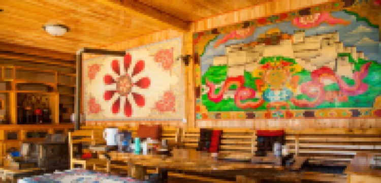 Deyang Mansion Hotels in Shangri-La