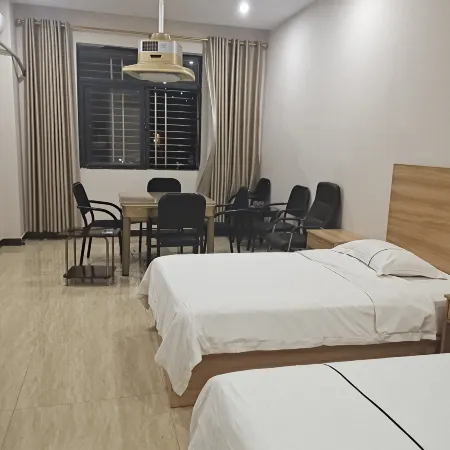 Ledong Fuhua Haoting Hotel (Huangliu Branch) Отели в г. Ледун