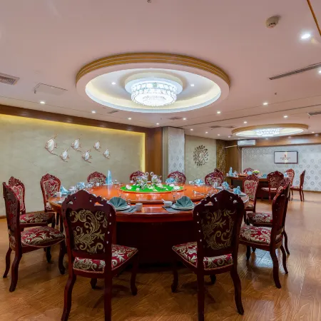 Shandong Jiankang Rezen Select Zhanqiao Scenic Hotel Отели рядом с достопримечательностью «Вокзал Циндао»