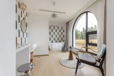 Sanjian Homestay (Shanghai International Tourism Resort)