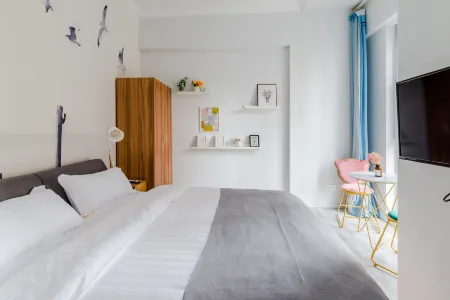 Xiangxie Lishe Meisu Hotel (Wuhan Station Happy Valley Shop)