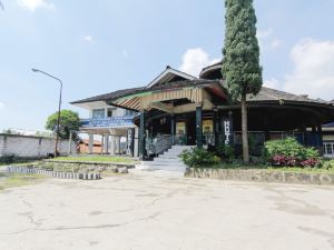 Villa Penginapan Purnama