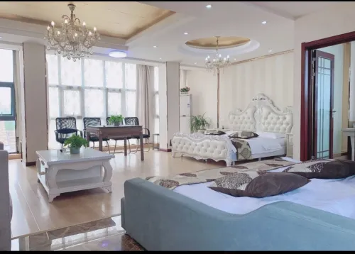 Honghu Xintiandi Business Hotel