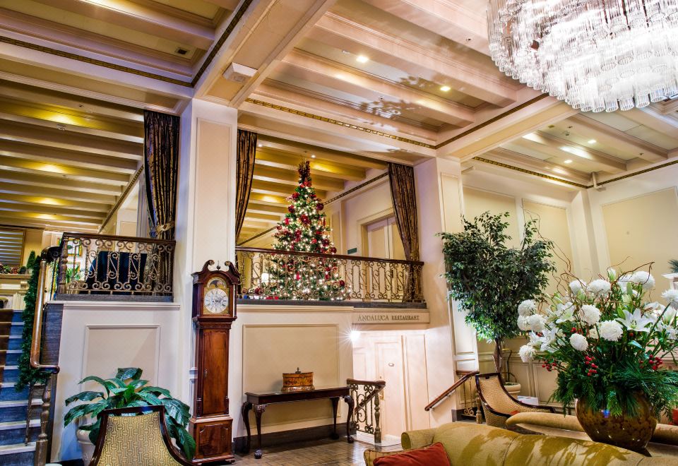 메이플라워 파크 호텔의 고풍스러운 로비 사진