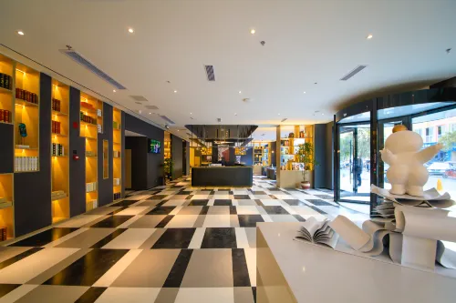 Fulin Hotel - parking