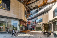 Hepburn Apartment (Sihui Jiahong International Center Moxi Pedestrian Street Shop)