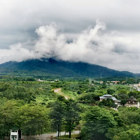 Lotus Mountain Hot Spring Resort