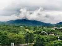 Lotus Mountain Hot Spring Resort - Dağ Manzaralı