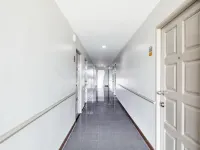 Livotel Express Hotel Bang Kruai Nonthaburi - No Parking Hotel in zona Stazione Metro Tao Poon
