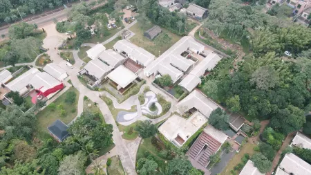 Dongpo Cultural Wellness hotel (Meilan International Airport Branch) Отели рядом с достопримечательностью «Qiongtai Normal University (Guilinyang Campus)»