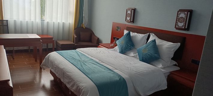 Xinyue Hotel Hotels in Lanping