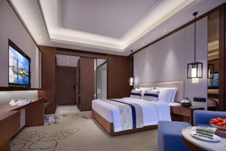Hualiang Huatian Holiday Hotel