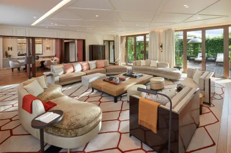 Mandarin Oriental, Paris Отели рядом с достопримечательностью «Le Petit chercheur d'art»