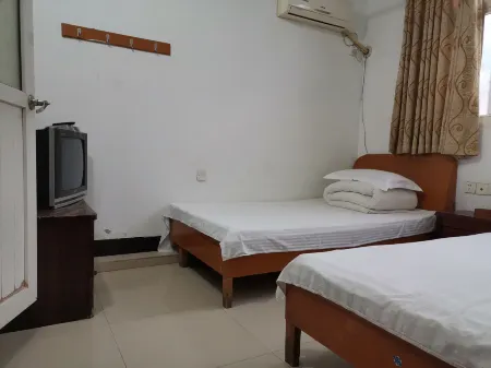 Huangchuan Hemei Town Hotel