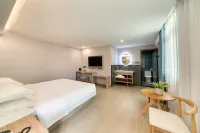 YIBO Hotel (Jiaxing Wangdian Meijia Road)