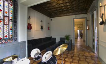 Sant Jordi Hostels Rock Palace