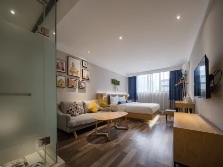 Trip.com Chain Hotel (Zhengzhou Zoo Guomao 360 Branch) Отели рядом с достопримечательностью «North China University of Water Resources and Electric Power Relational Area»