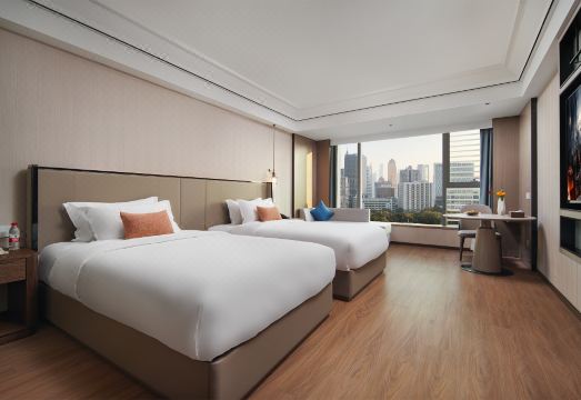 메후드 레스티 인터내셔널 호텔의 내부 식당